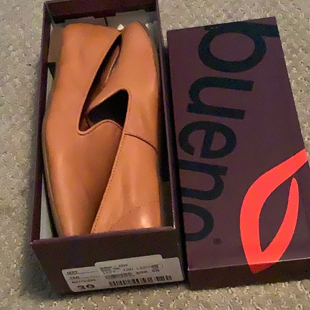 Bueno Izzy Tan flats LIKE NEW
